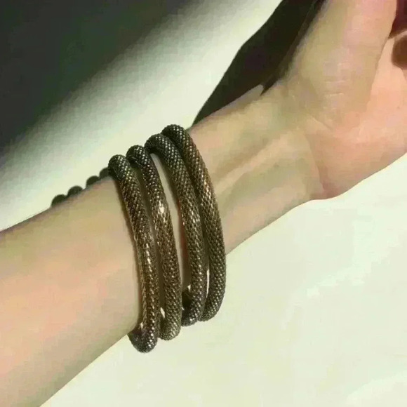 Gold Colour Art to Wear Women’s Jewelry Party Formal Bangle Bracelets - Picture 4 of 4